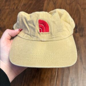 THE NORTH FACE TAN HAT - A🛍️